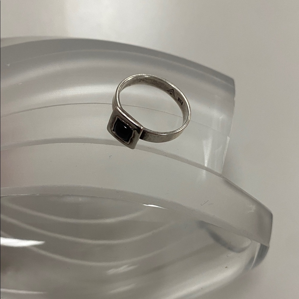 Silpada dainty ring -Silver Ring - Garnet - has patina. Size 7 - Picture 4 of 4